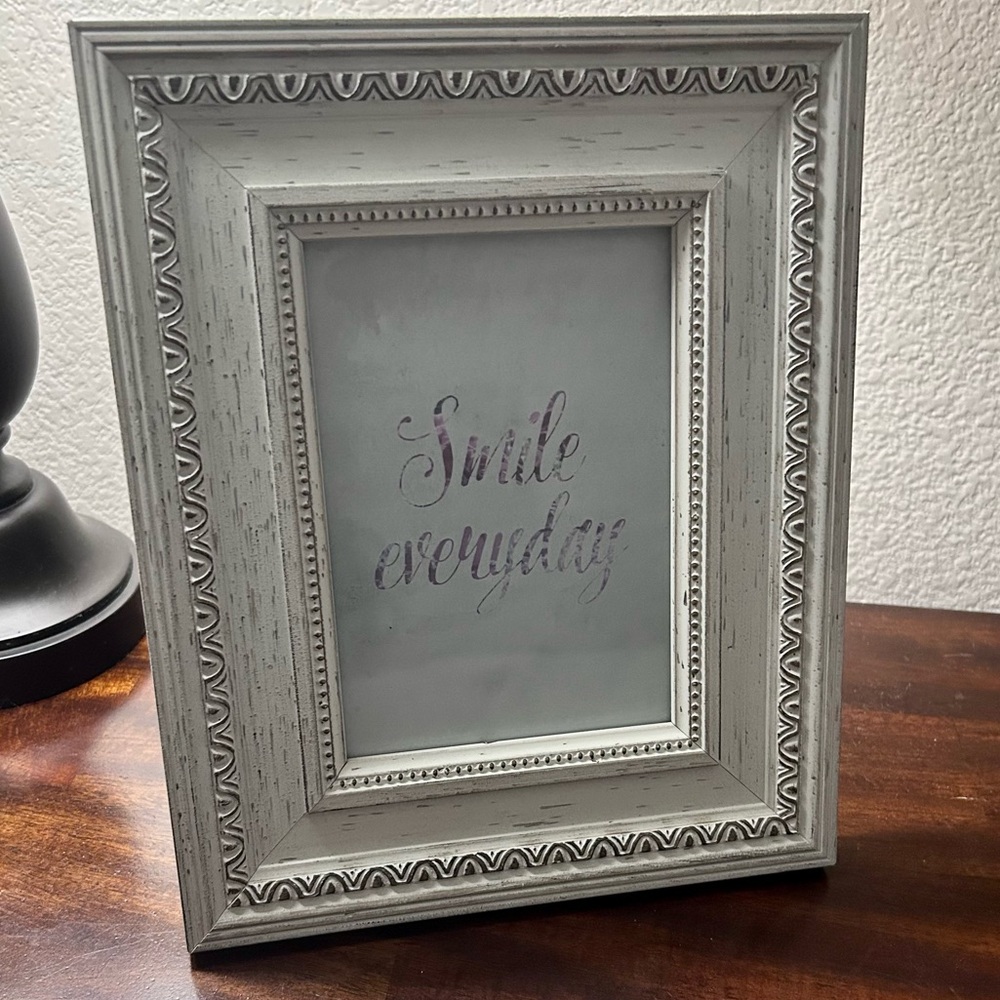 Luxe Collection Picture Frame - Picture 3 of 5
